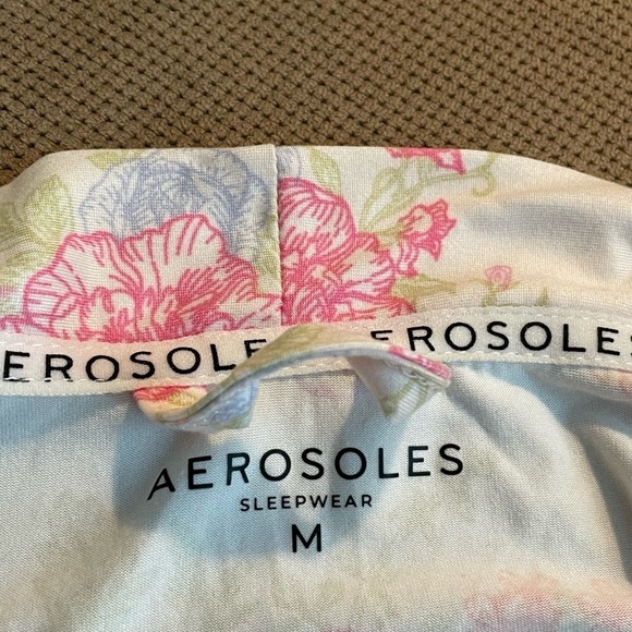 Aerosols Floral Short Robe - Picture 7 of 8